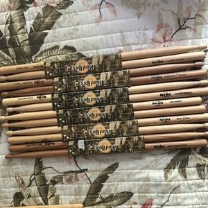 HARD ROCK NEW DRUMSTICKS